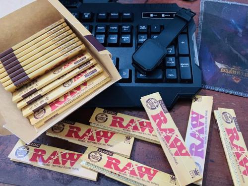 Public product photo - King-size rolling paper, Ultra thin rolling paper slow burning rolling paper